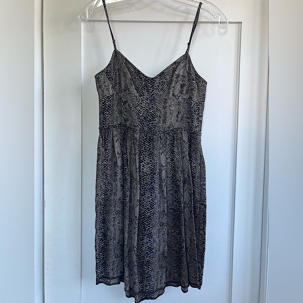 Wilfred Aritzia silk babydoll dress in snake print size 0